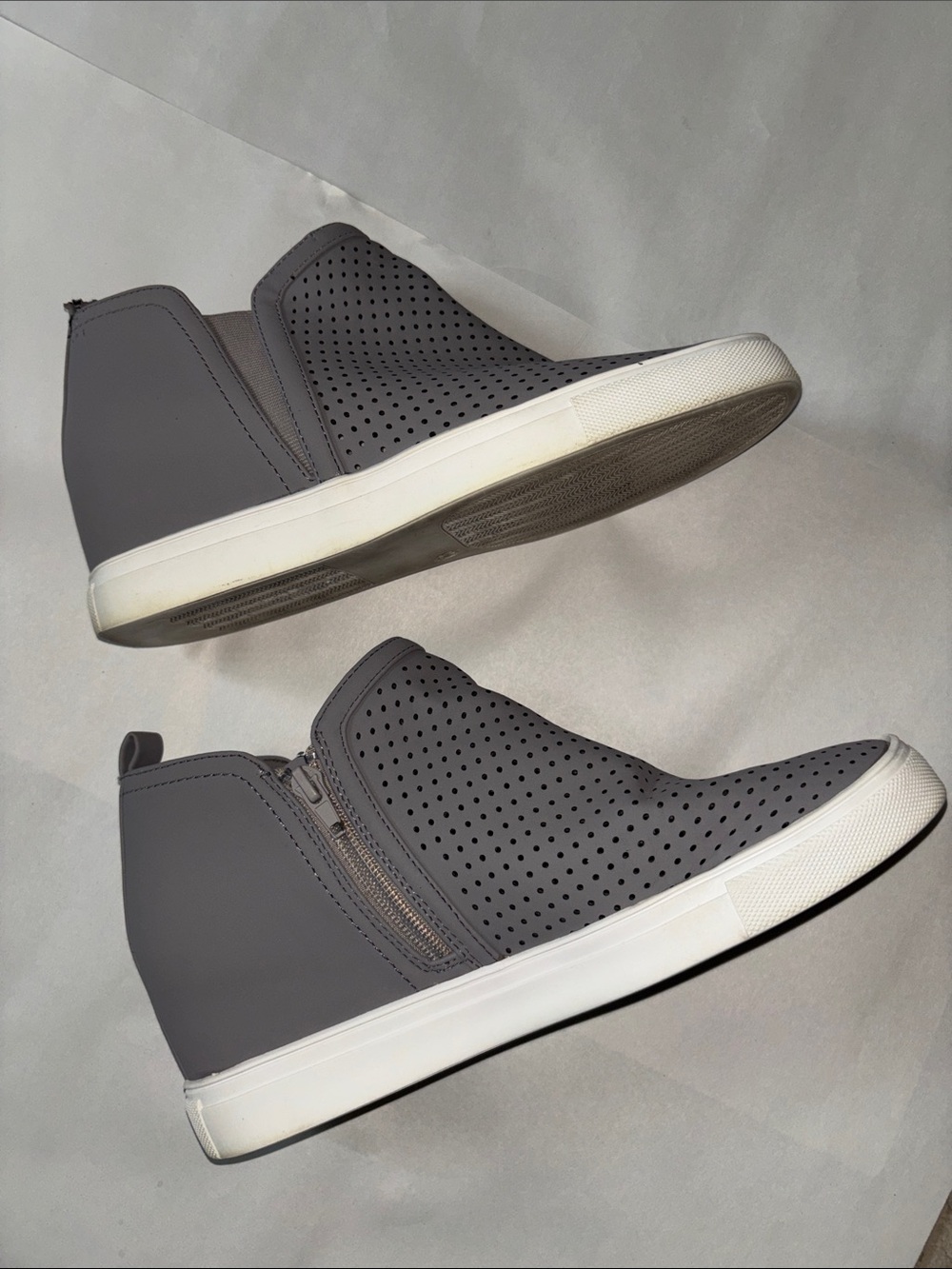 Steve Madden gray chukka boots size 9.5